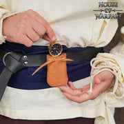 Brújula pirata con funda piel auténtica (3.5 cm.)