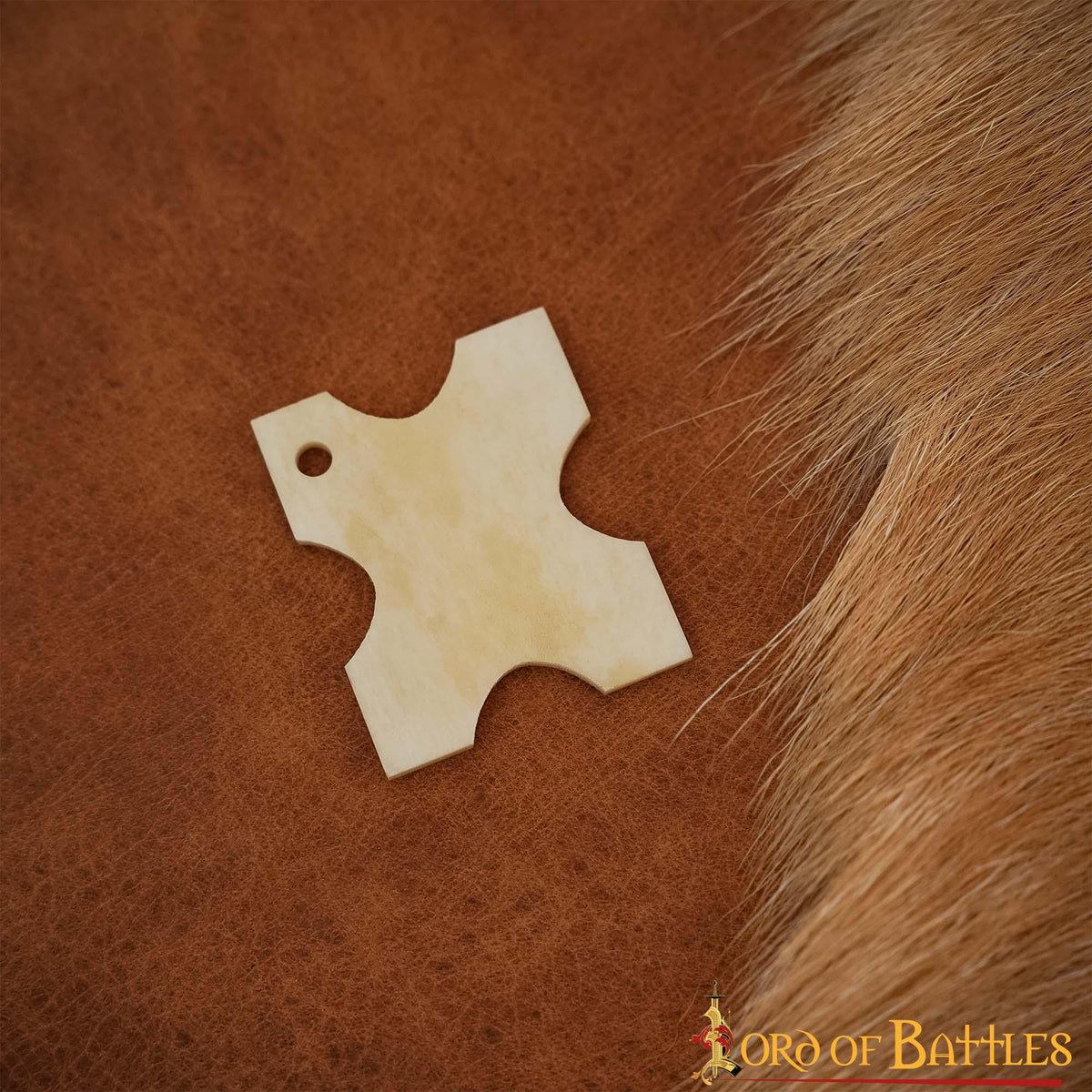 Tablita decorativa de hueso ( 3,8 x 3,1 cm)