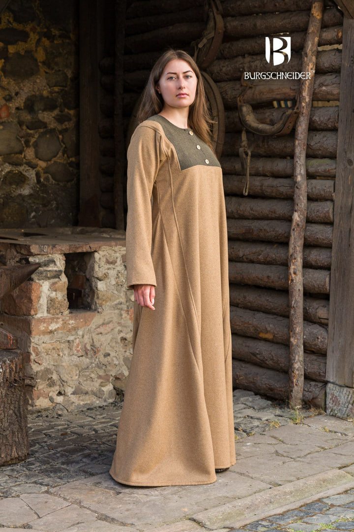 Vestido medieval modelo Rus Jadwiga, Camel