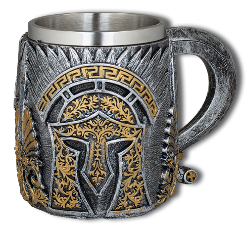 Taza de resina fantasía modelo casco dorado