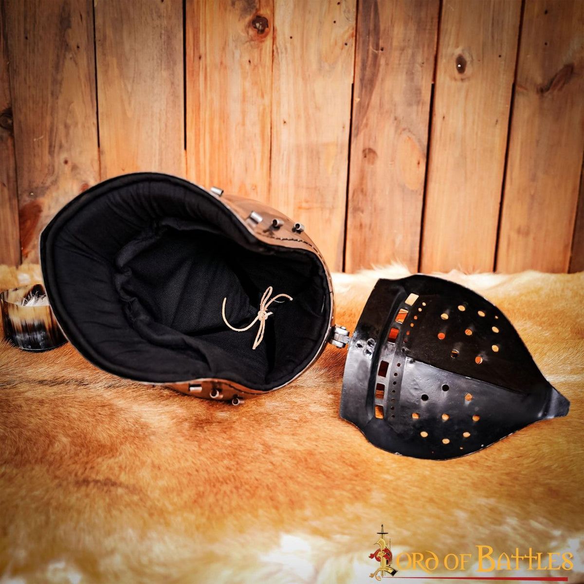 Forro acolchado negro para bacinete medieval