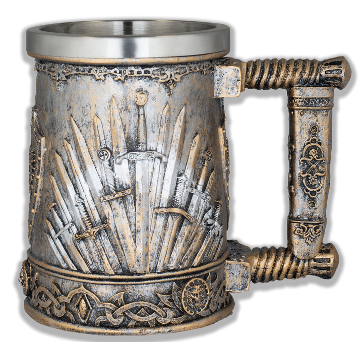 Taza medieval espadas en resina (13,5 cm.)