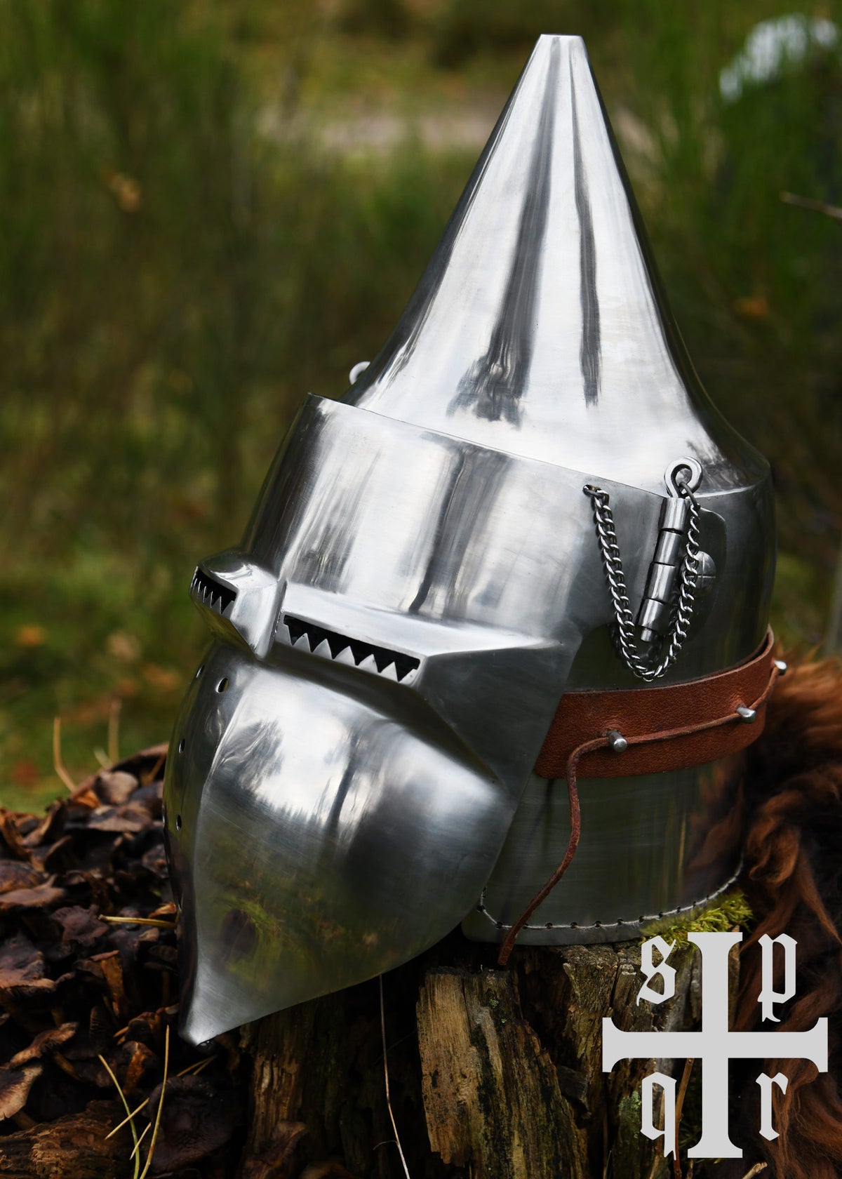 Bacinete medieval con visera S. XIV
