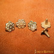 Pack 5 chapas diseño flor en latón