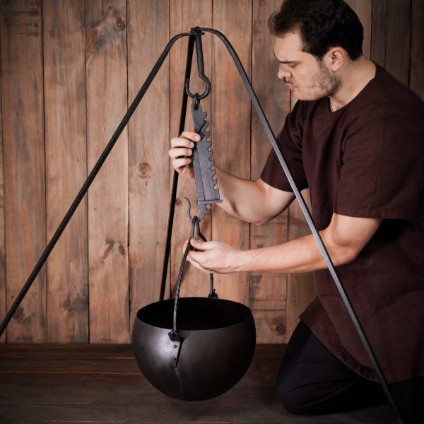 Trípode de hierro forjado fogata medieval, 120 cm.