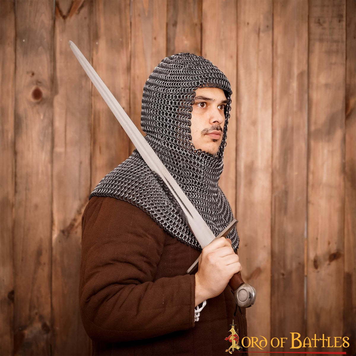 Almófar medieval con anillas de aluminio