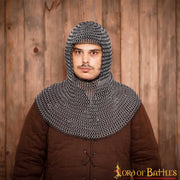 Almófar medieval con anillas de aluminio