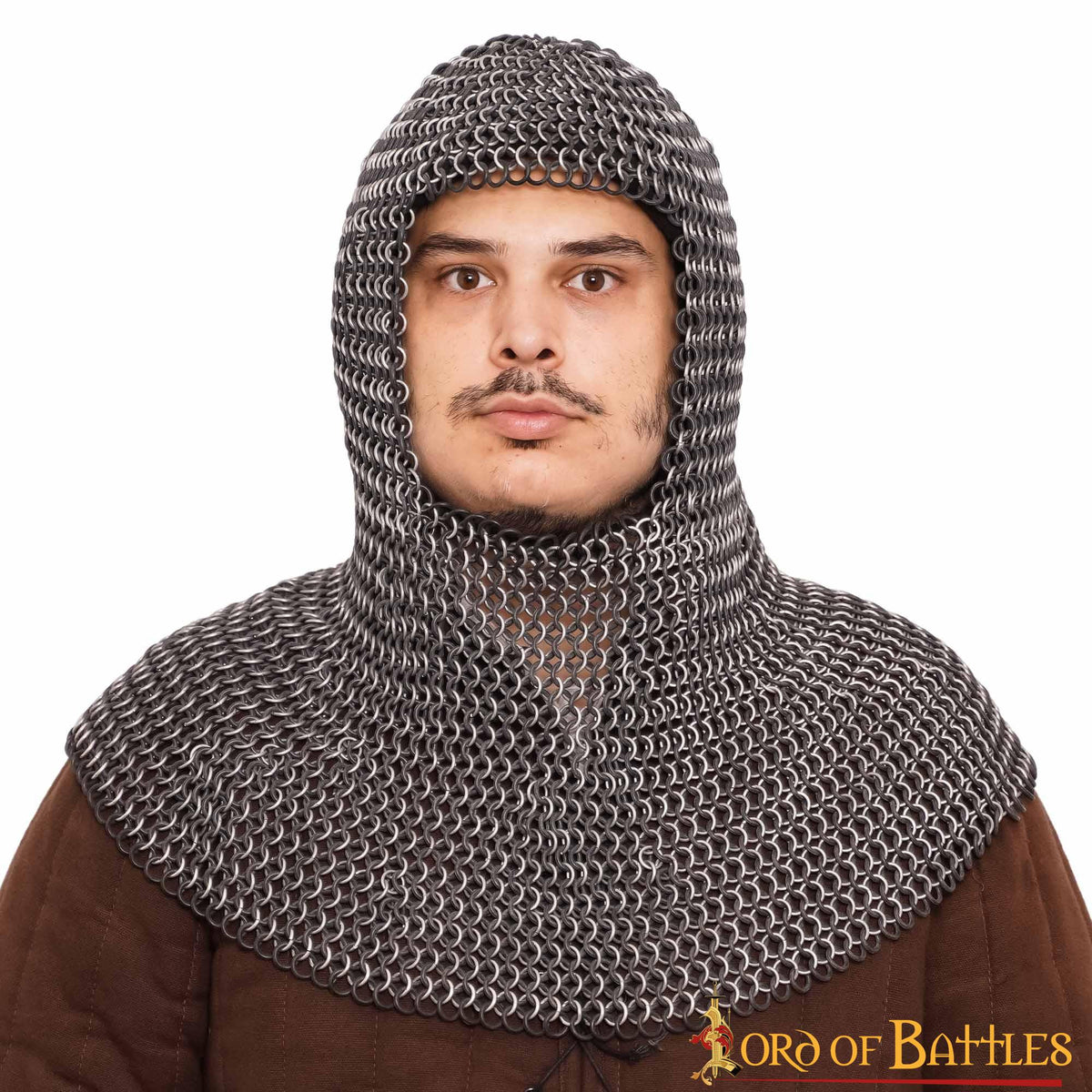 Almófar medieval con anillas de aluminio