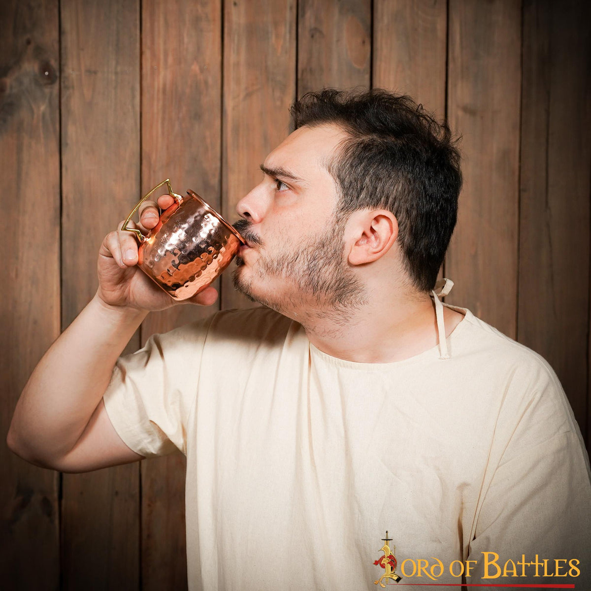 Taza medieval para beber de acero chapado en cobre