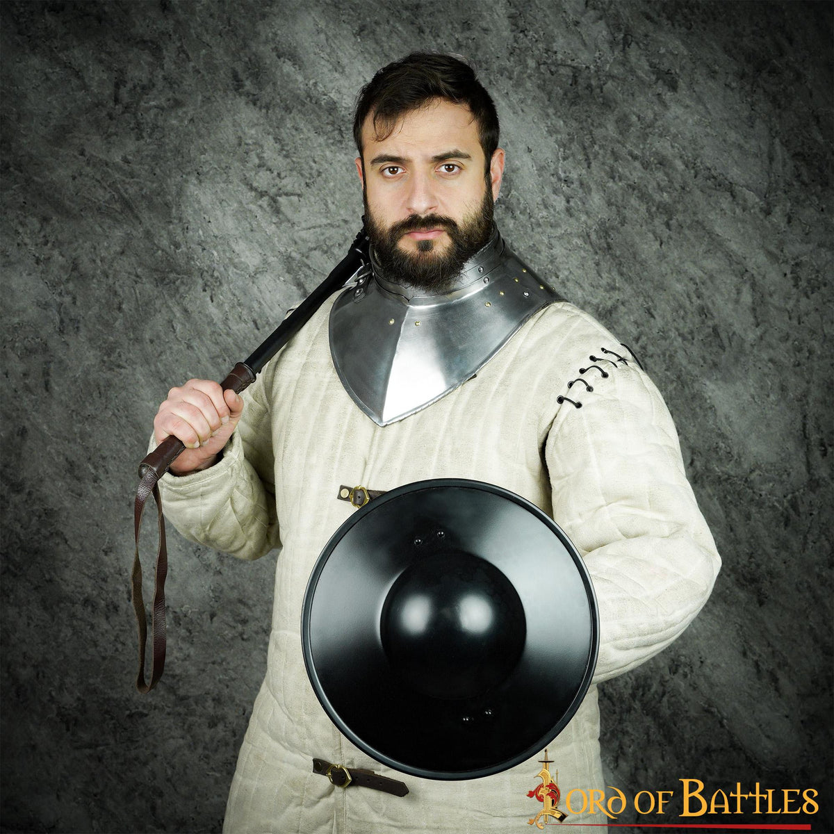 Broquel medieval funcional hecho a mano (30,5 cm.)