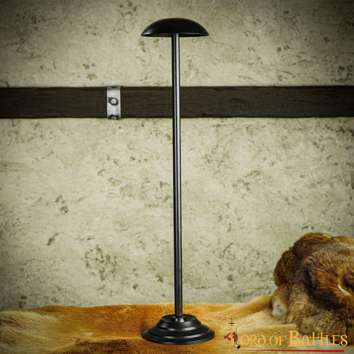 Stand de hierro para cascos, altura 63,5 cm.