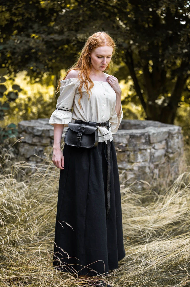 Blusa medieval crema con bordados