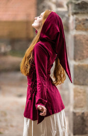 Blusa medieval Lea Roja con capucha