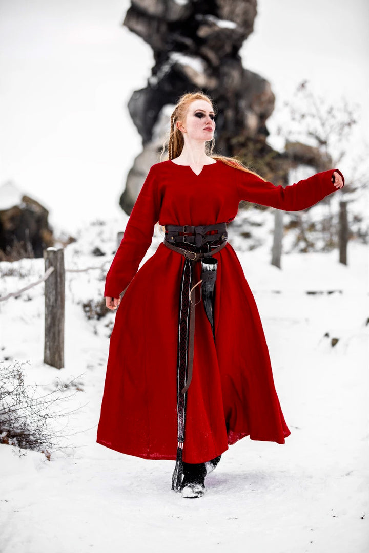 Vestido vikingo de lino modelo Anna, rojo