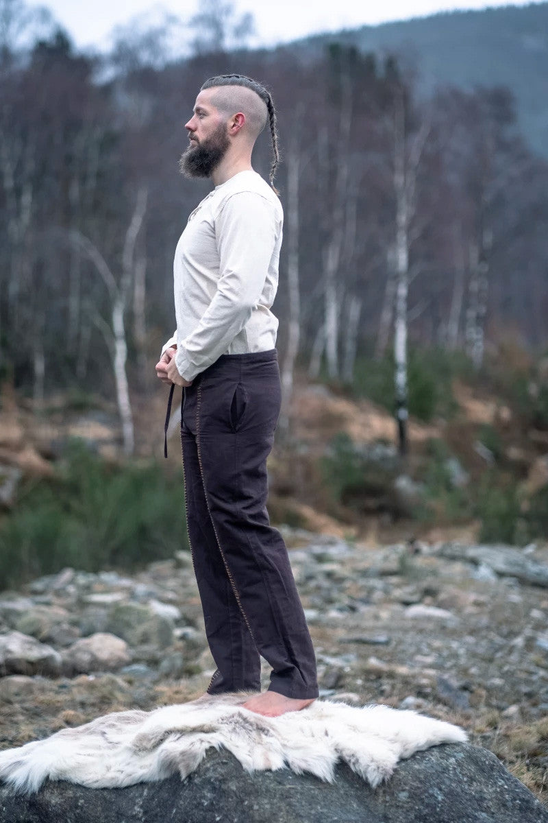 Pantalones medievales modelo Hermann, marrón oscuro