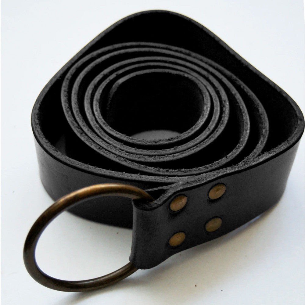 Cinturón cuero con anilla, negro