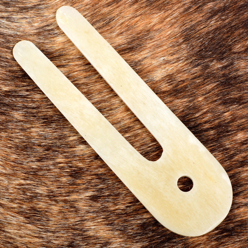 Luceta Vikinga hecha en hueso (10x3,5 cm.)