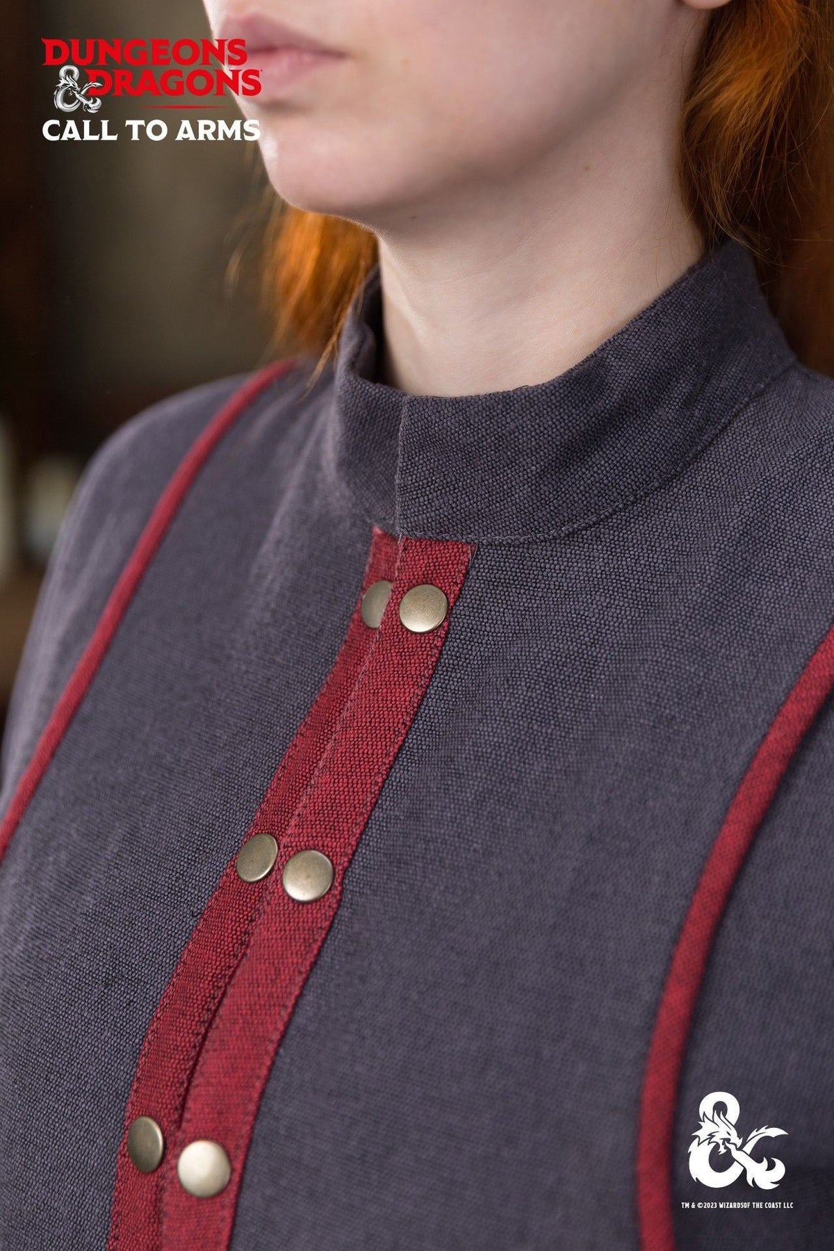 Abrigo medieval de bruja, color gris-rojo