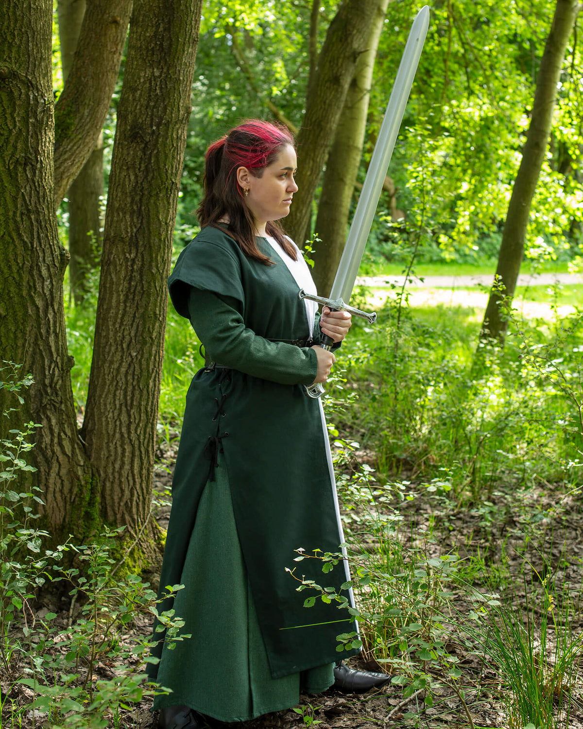 Tabardo medieval modelo Gilbert, color verde-crema