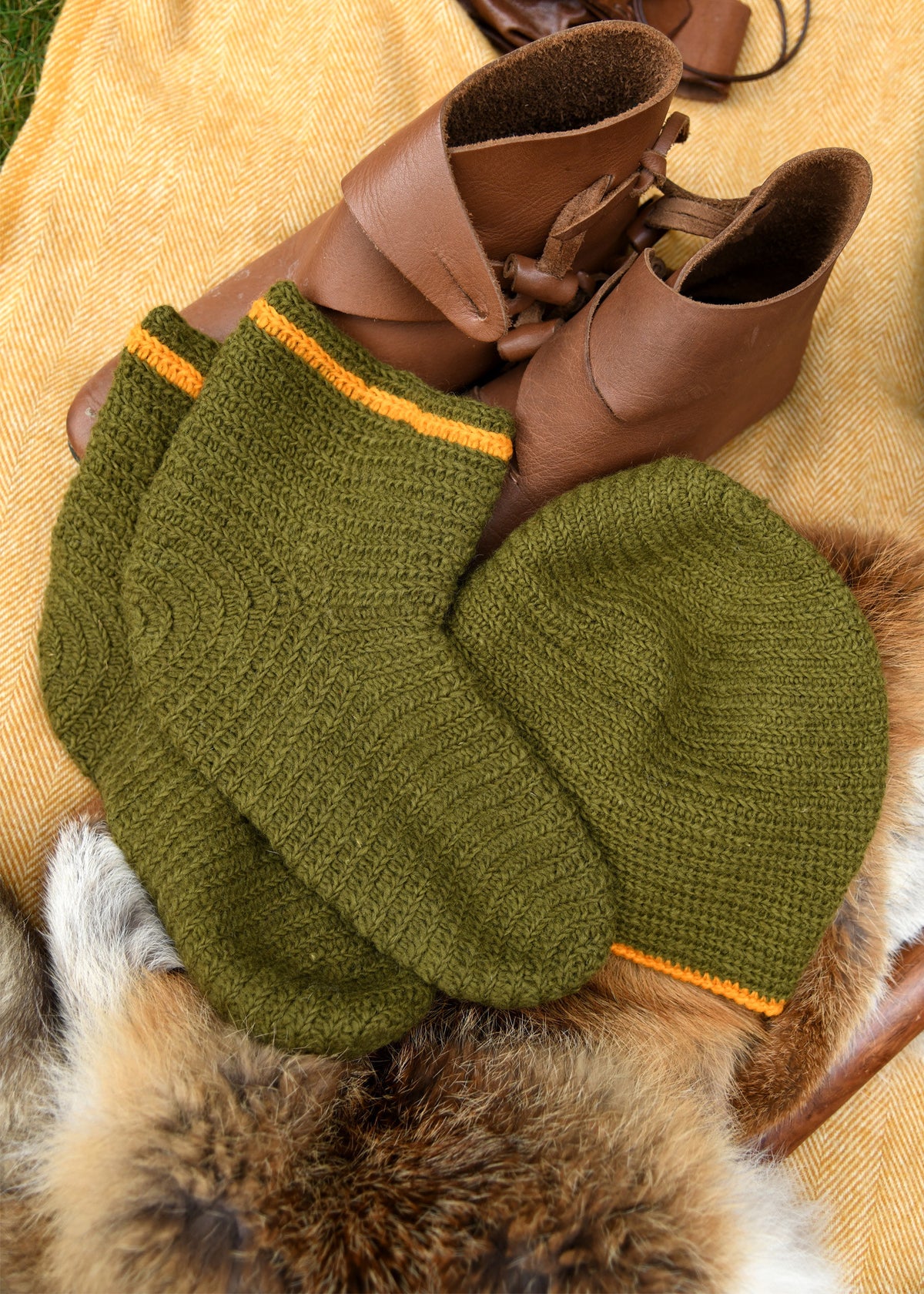 Gorro de lana crochet, verde-amarillo