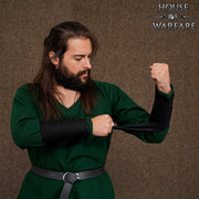 Brazalete vikingo en lana, color negro
