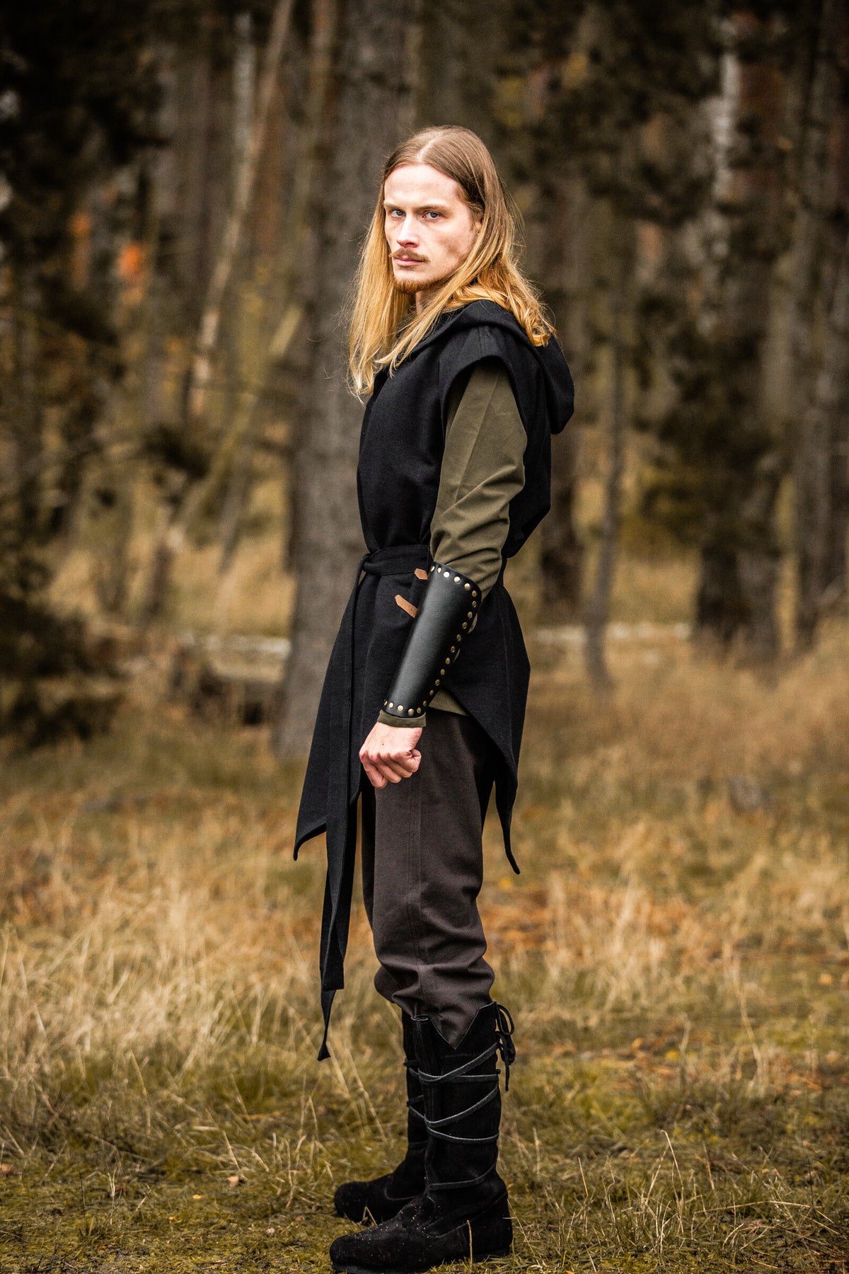 Túnica medieval negra de arquero modelo Aldón, unisex