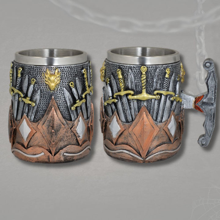 Taza de resina Espadas variadas (12,5 cm.)