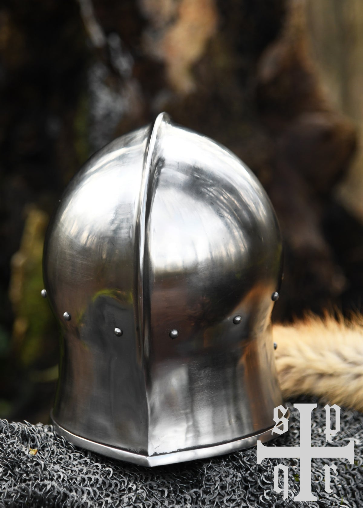 Barbuta medieval apertura en T, 2 mm.