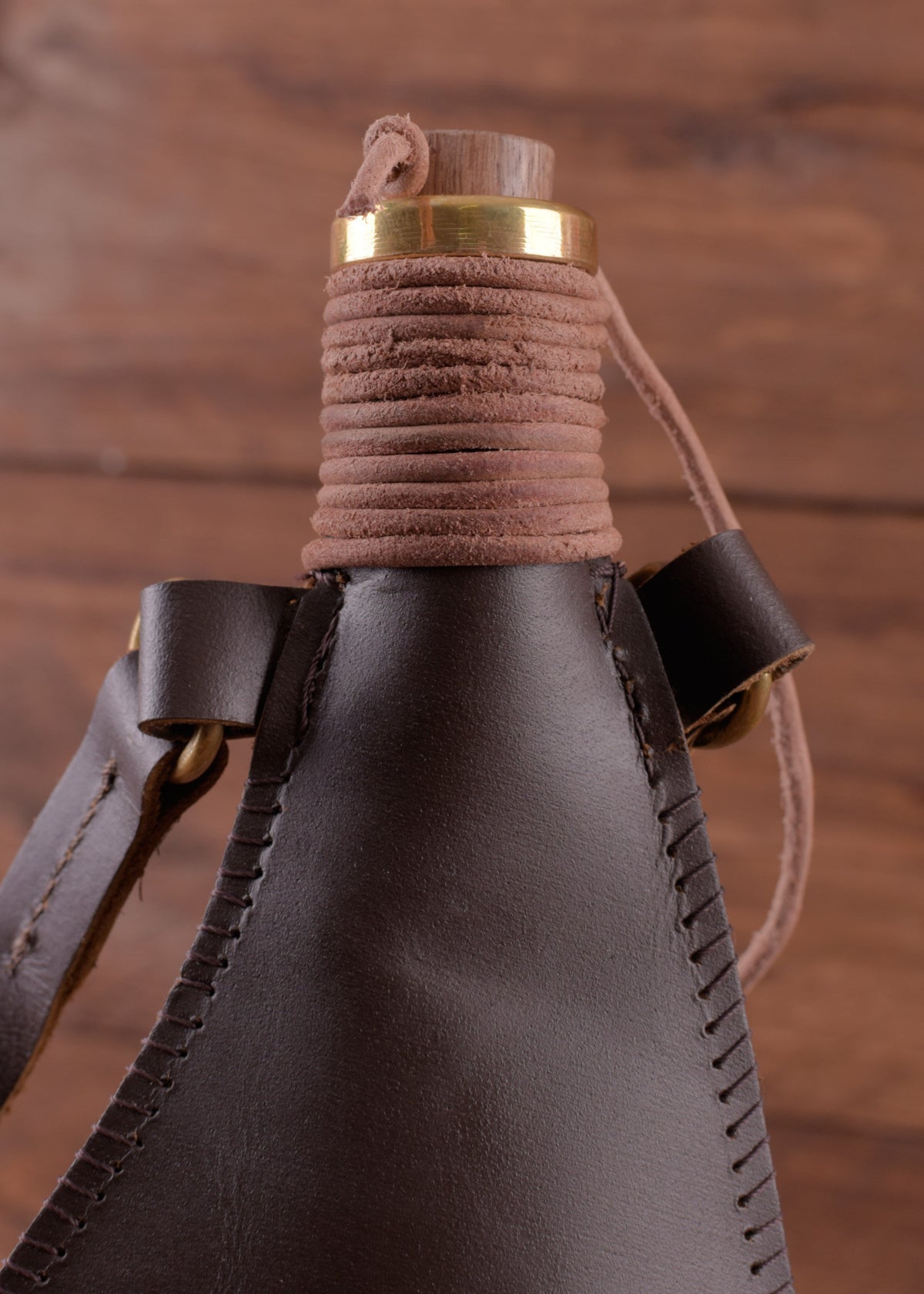 Botella medieval de agua de cuero (34 cm.)