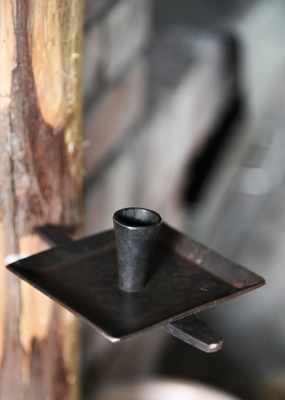 Candelabro de pared 1 vela, forjado a mano