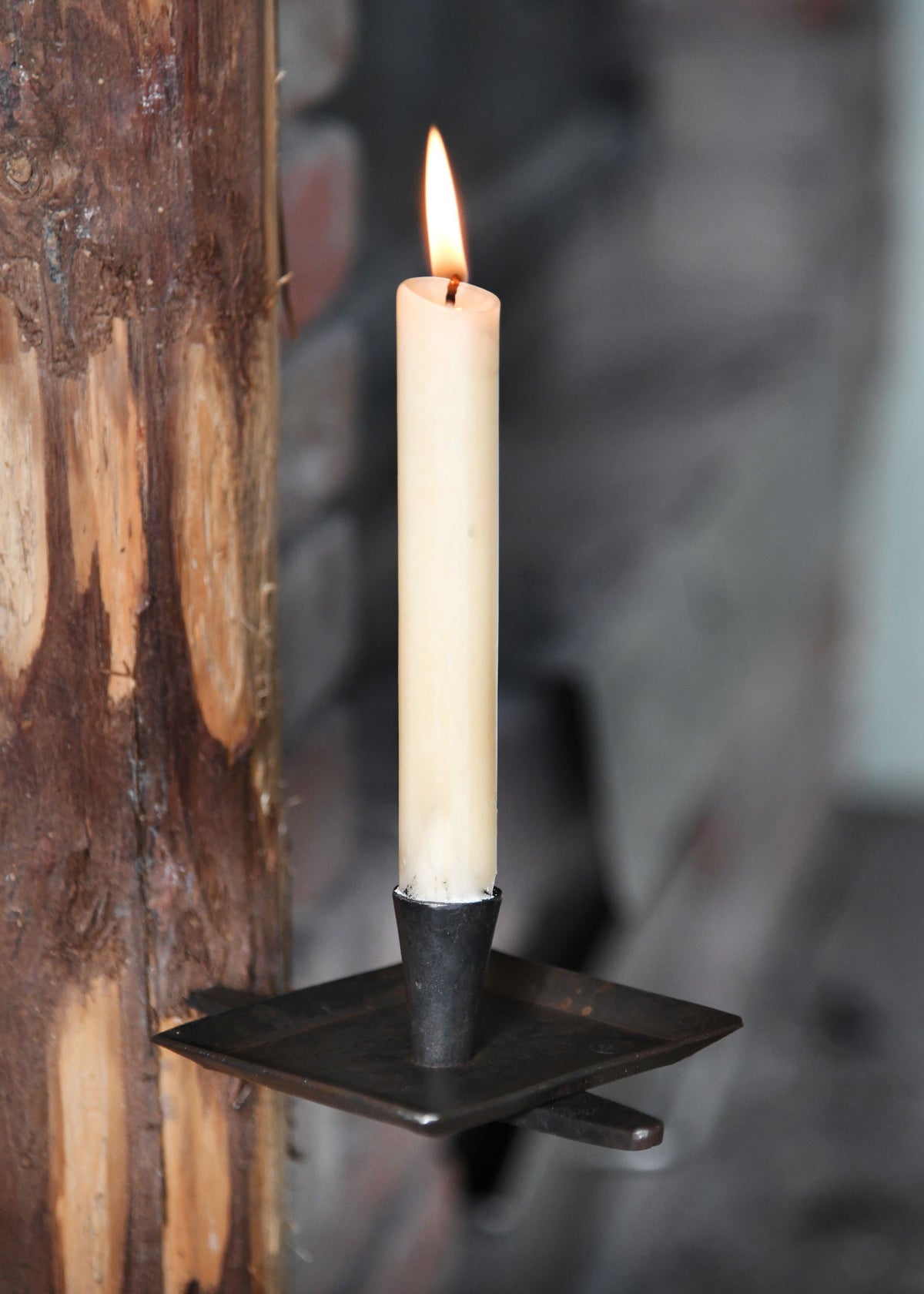 Candelabro de pared 1 vela, forjado a mano