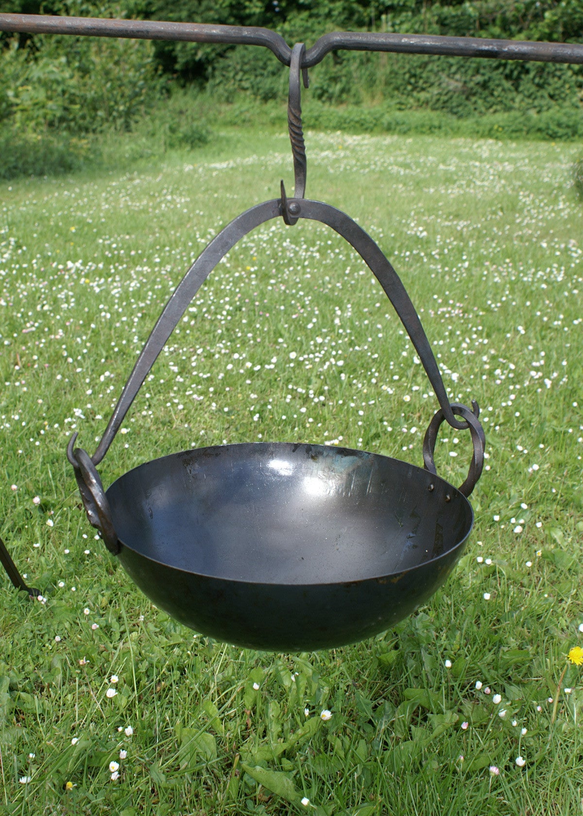 Soporte de olla ajustable con dos ganchos, forjado a mano