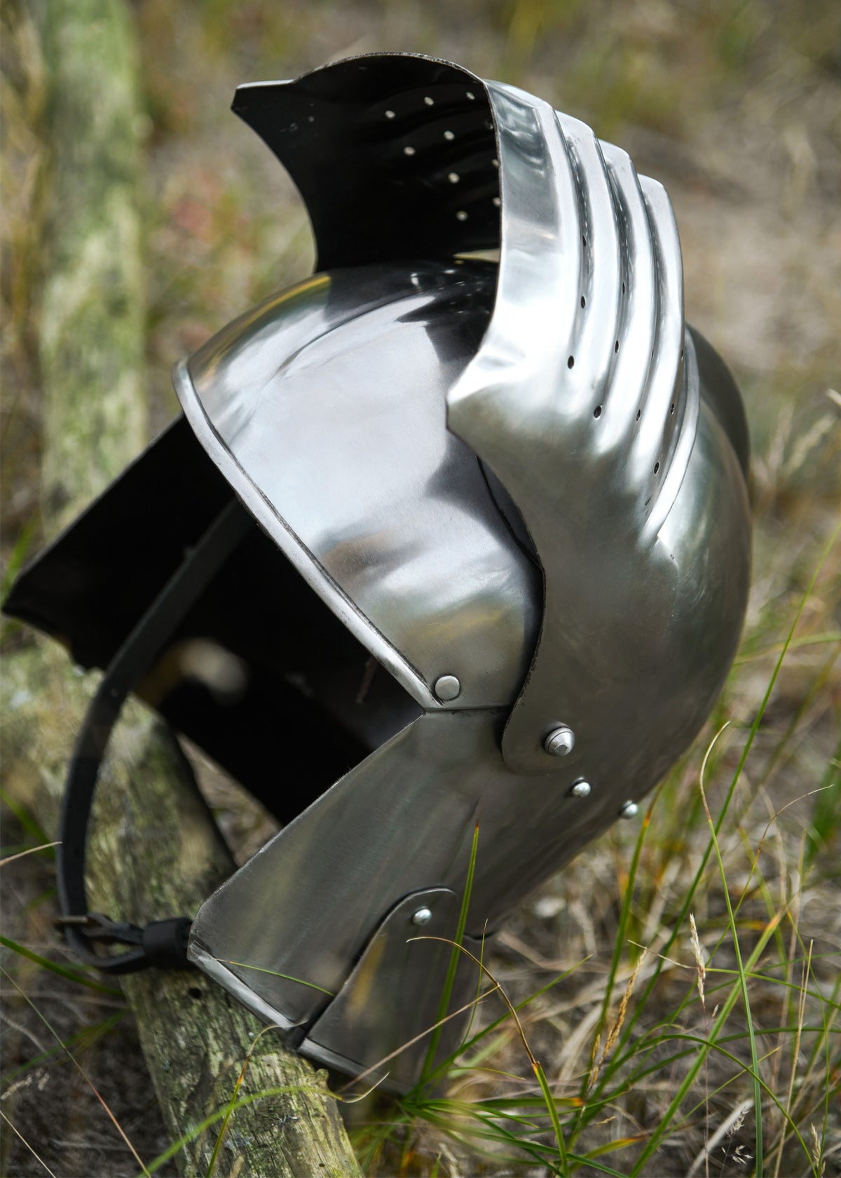 Celada medieval con visera, año 1490