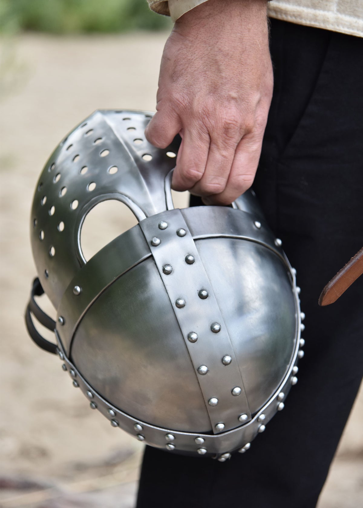Casco Cruzados Spangenhelm con visera