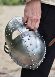 Casco Cruzados Spangenhelm con visera