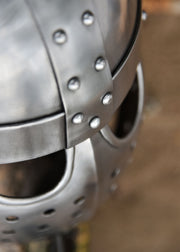 Casco Cruzados Spangenhelm con visera