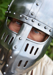 Casco Spangenhelmet con visera