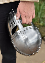Casco Spangenhelmet con visera