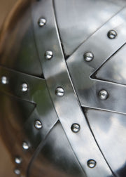 Casco Spangenhelmet con visera